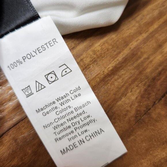 Shein Dotted White Ruffled Sleeve Loose Vneck Dress Size Small - Picture 4 of 6